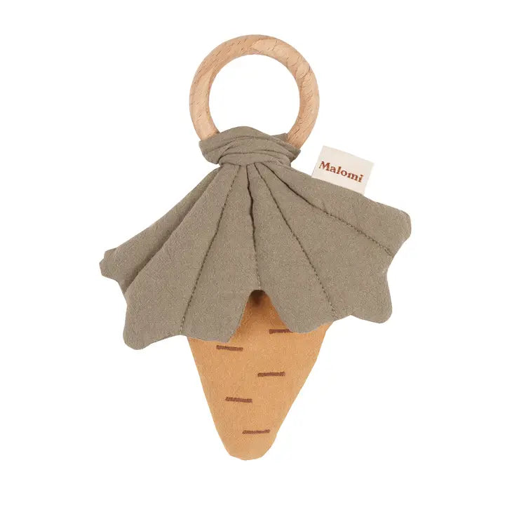 CARROT RATTLE