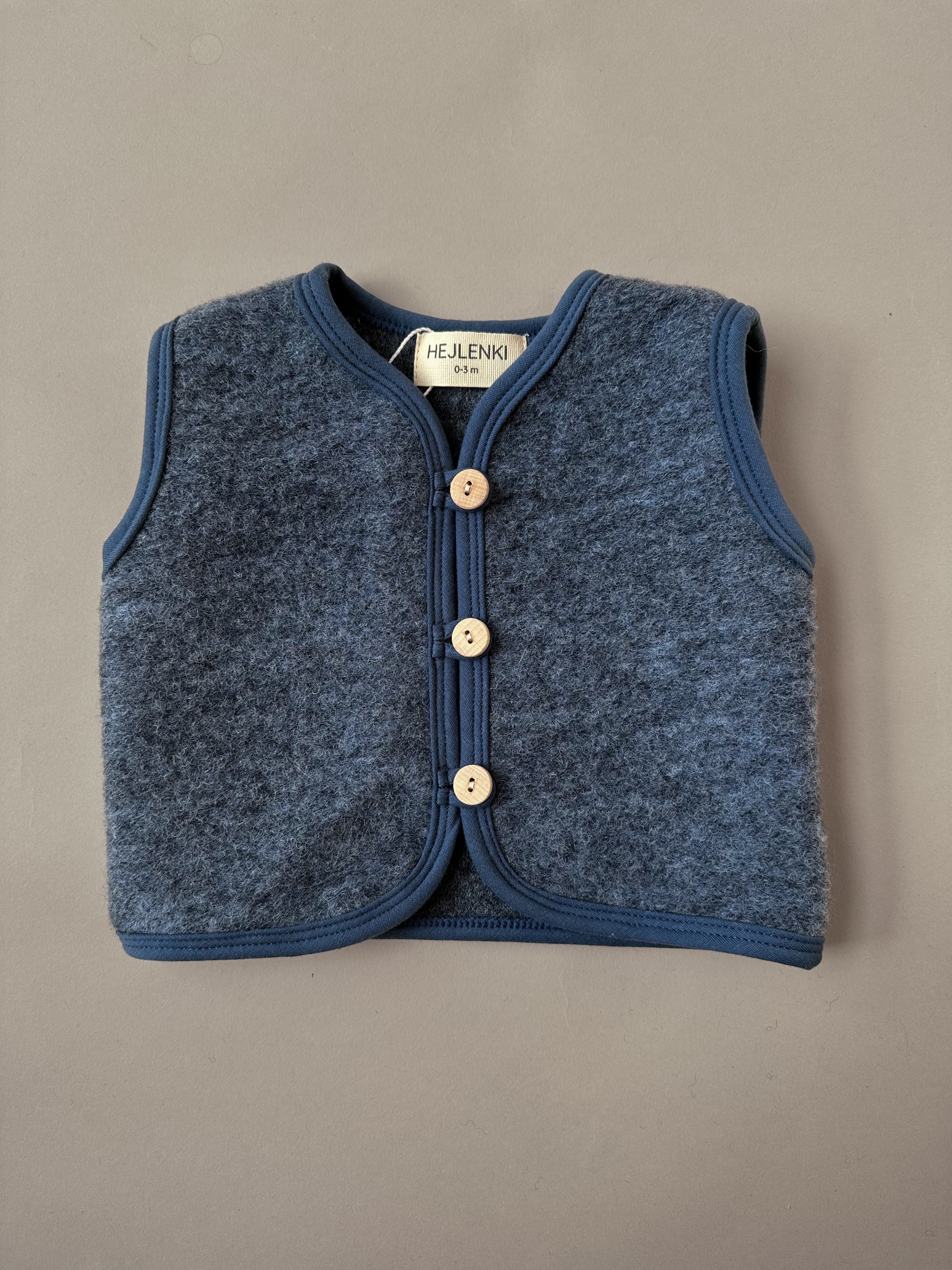 WOOL VEST BLUEBERRY