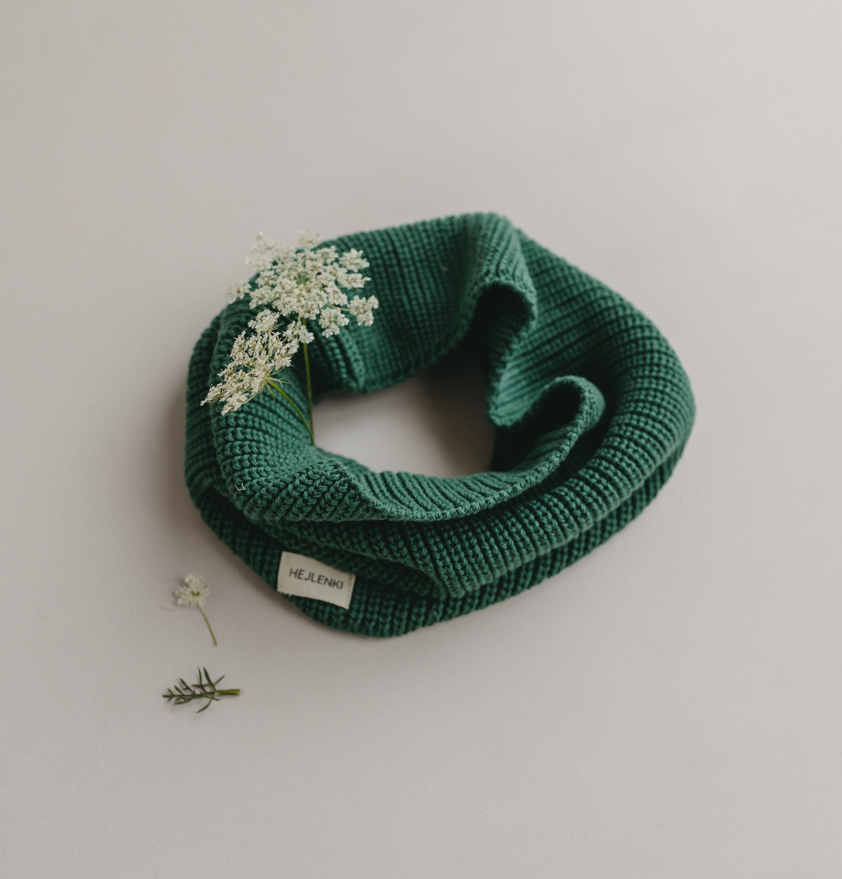 KNIT LOOP FIR