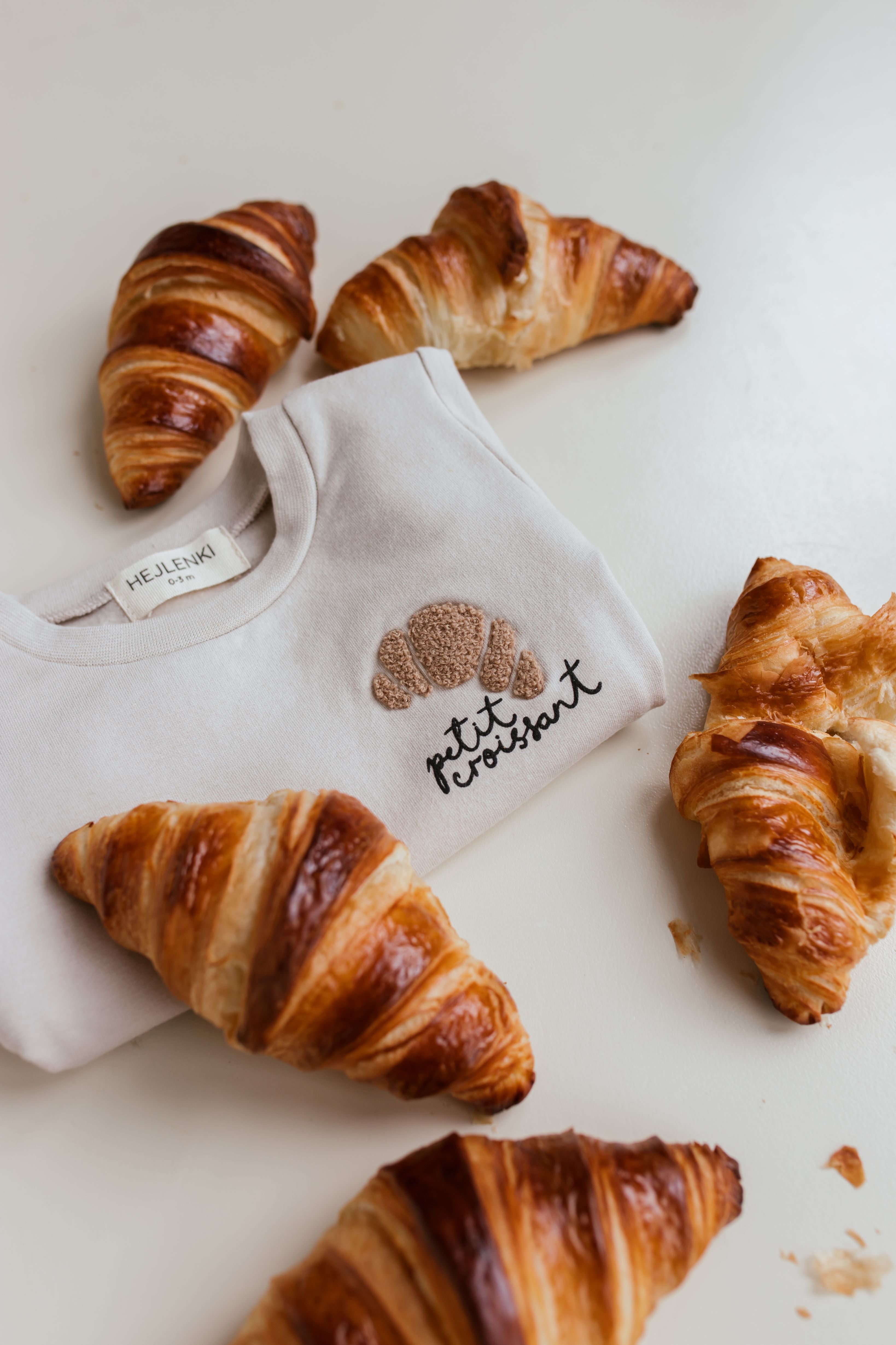 PETIT CROISSANT SWEATER