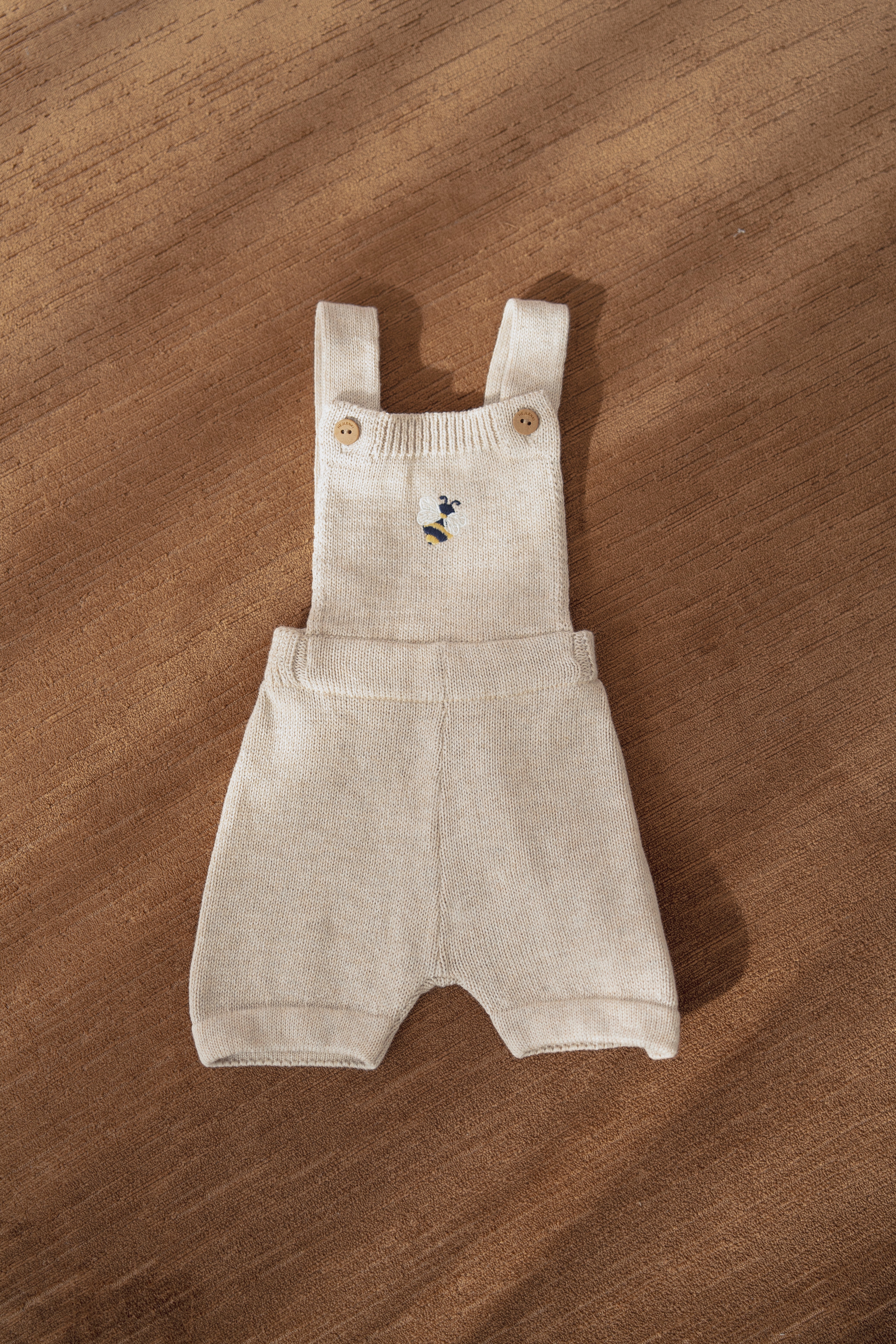 KNIT DUNGAREE BEE