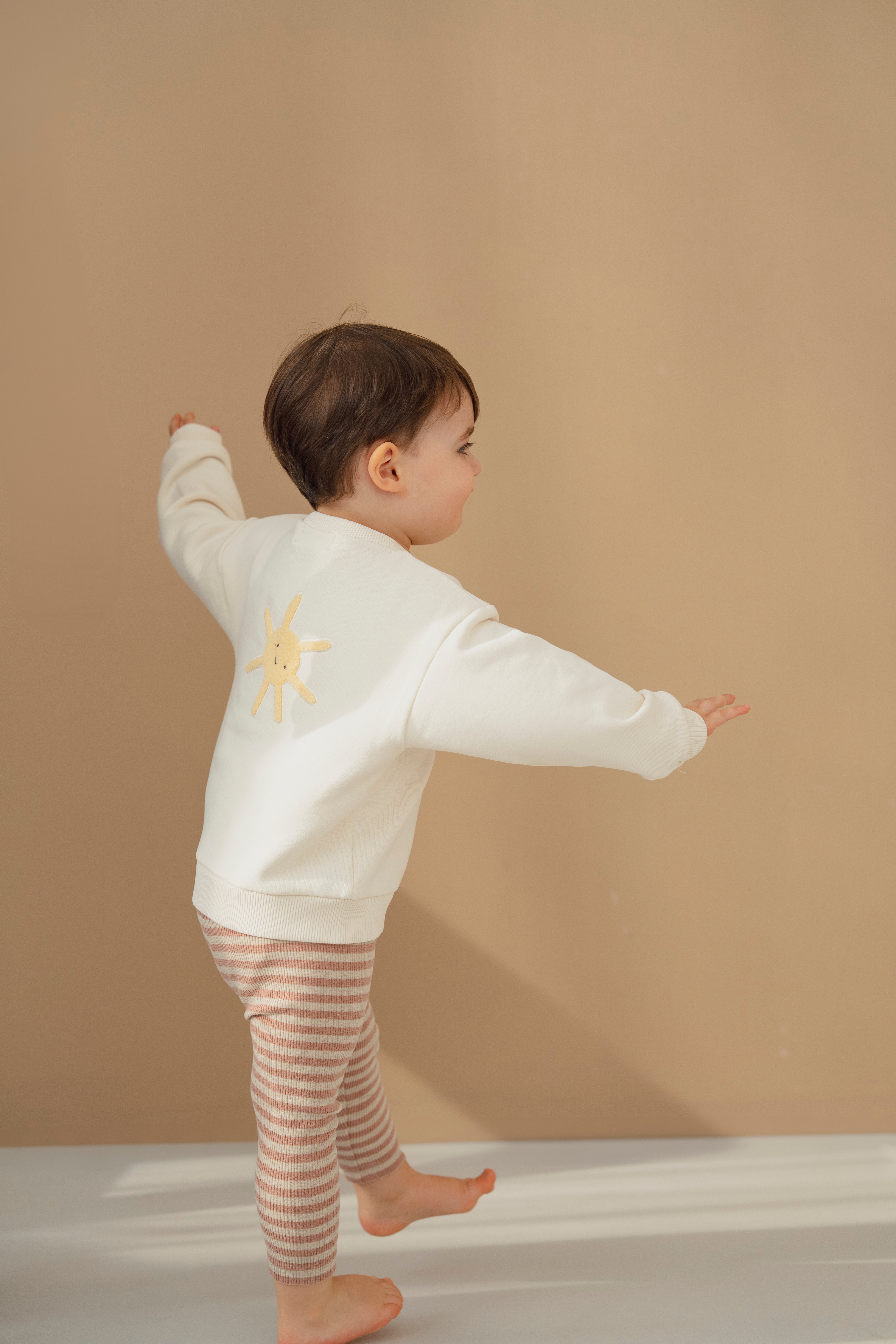 SUN SWEATER