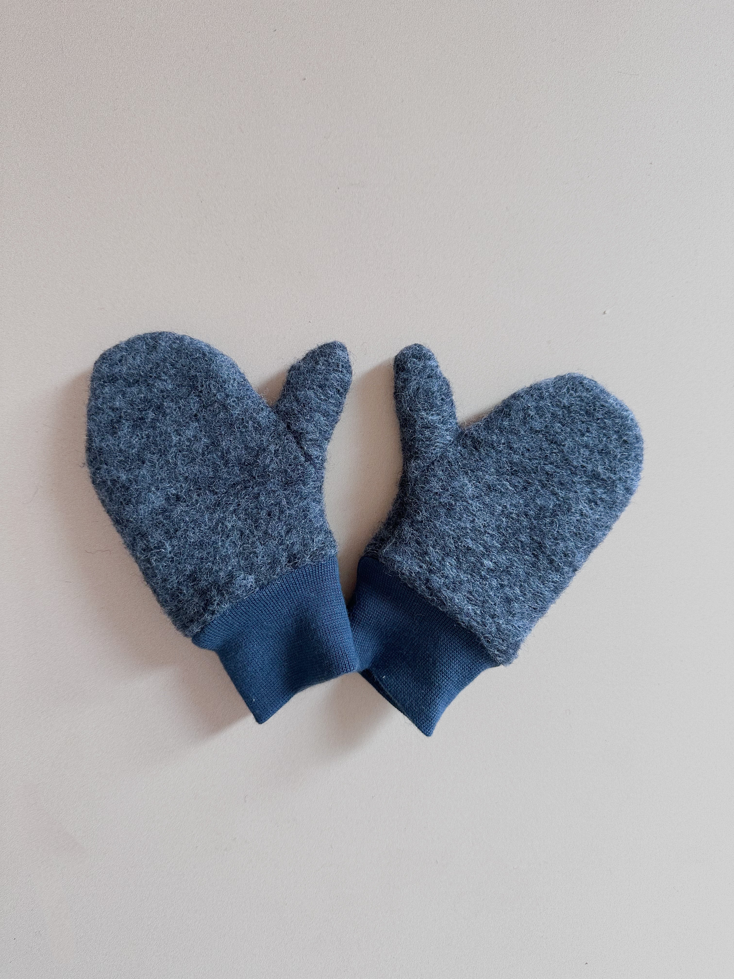 MERINO WOOL MITTENS BLUEBERRY