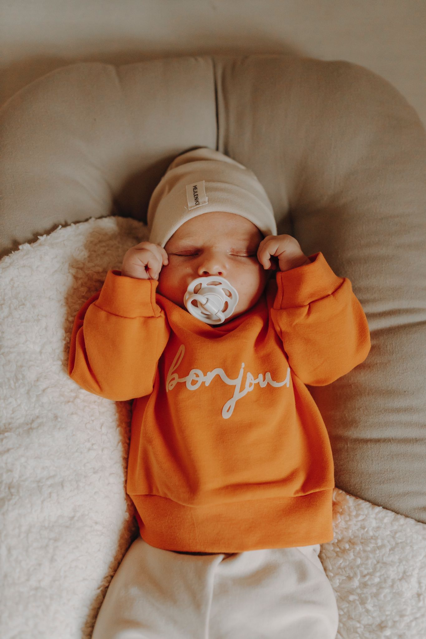 BONJOUR SWEATER TANGERINE
