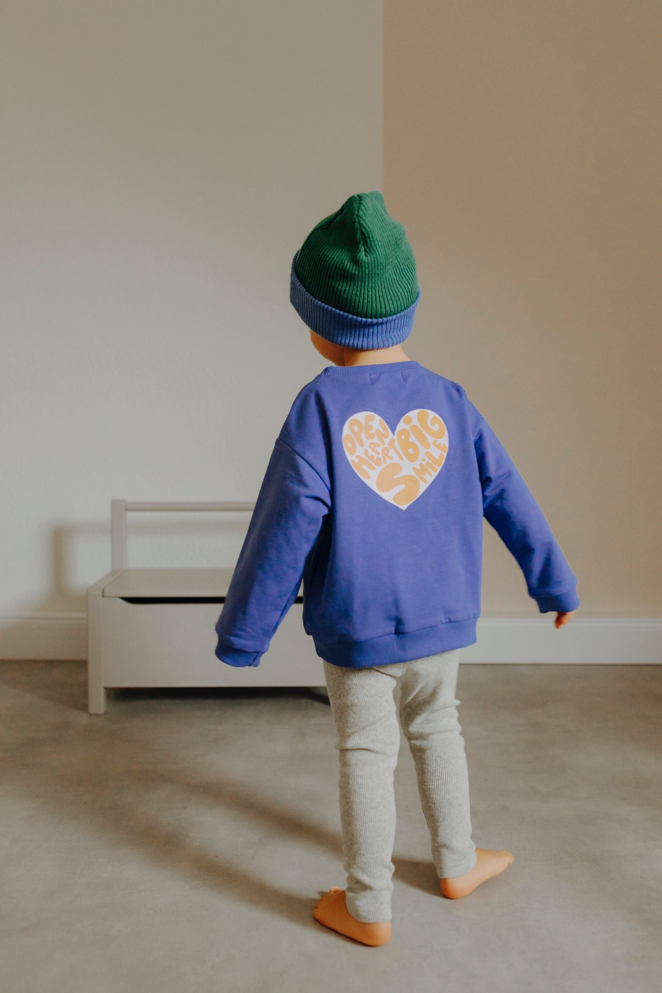 HEART SWEATER