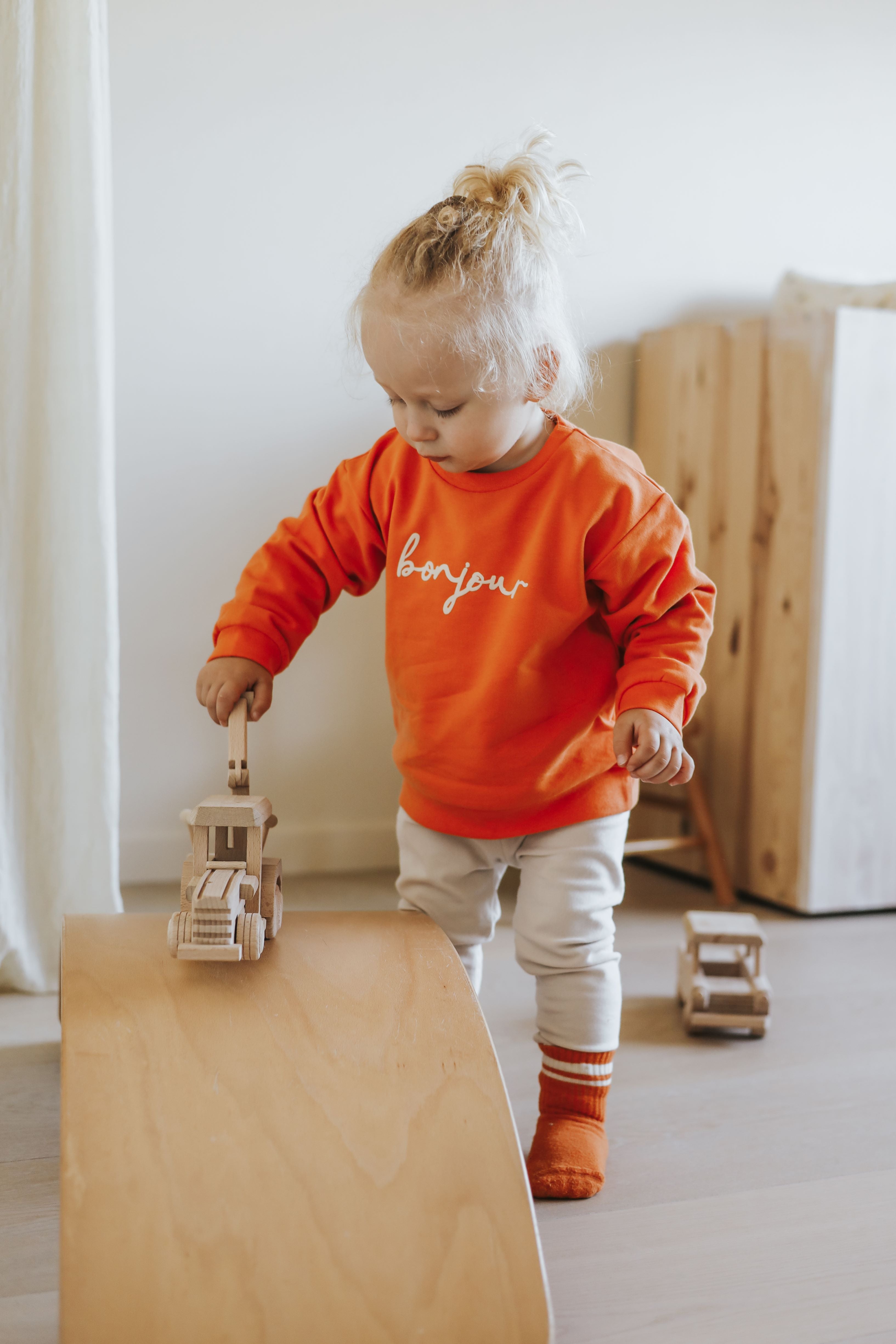 BONJOUR SWEATER TANGERINE
