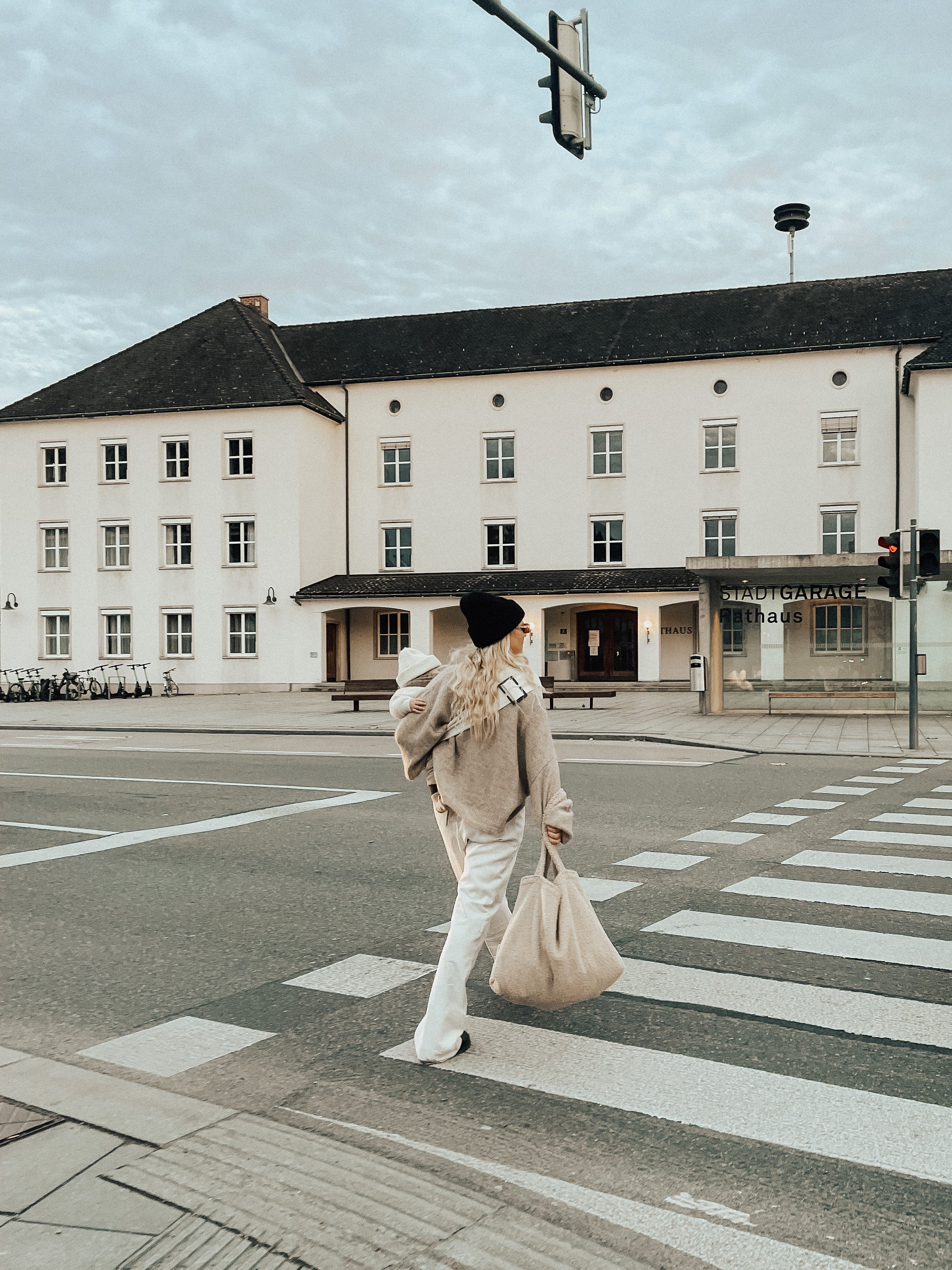 MOM BAG TEDDY ECRU (BEIGE)
