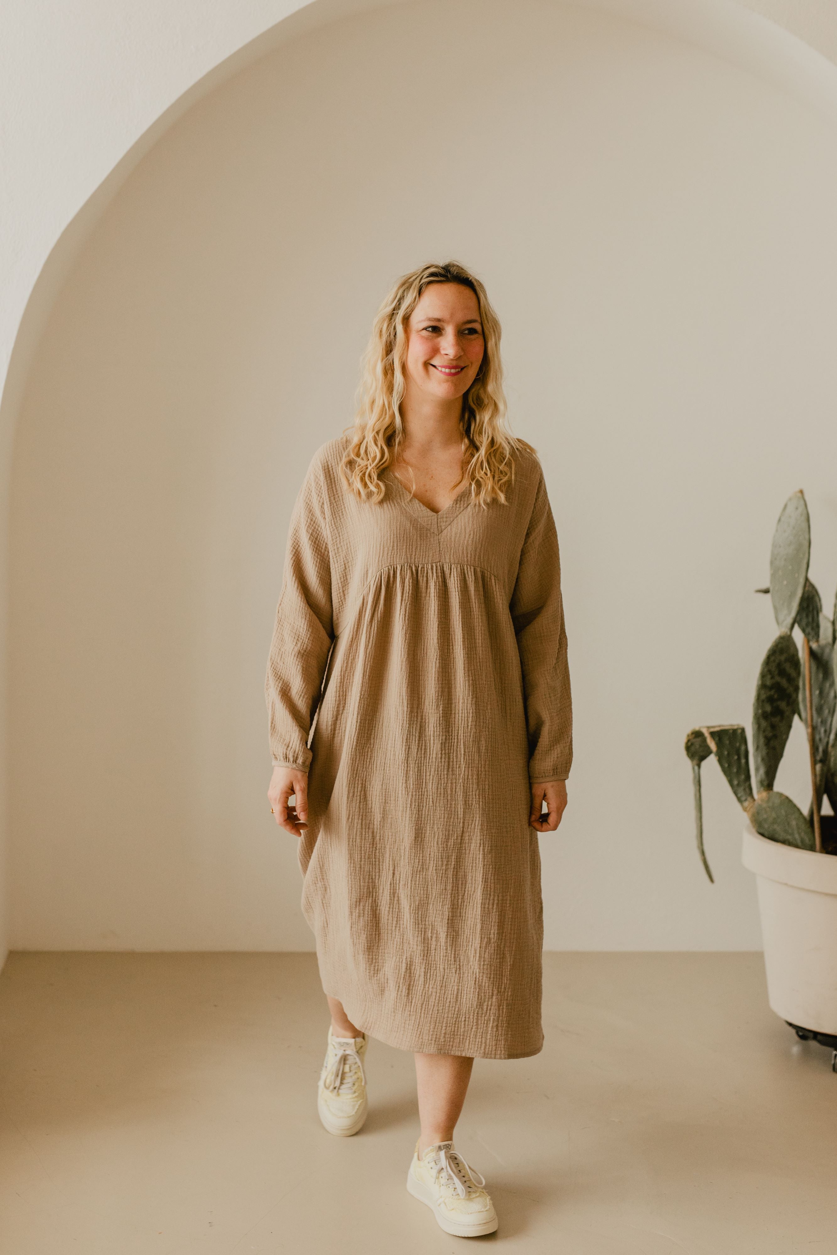 WOMAN MUSLIN DRESS