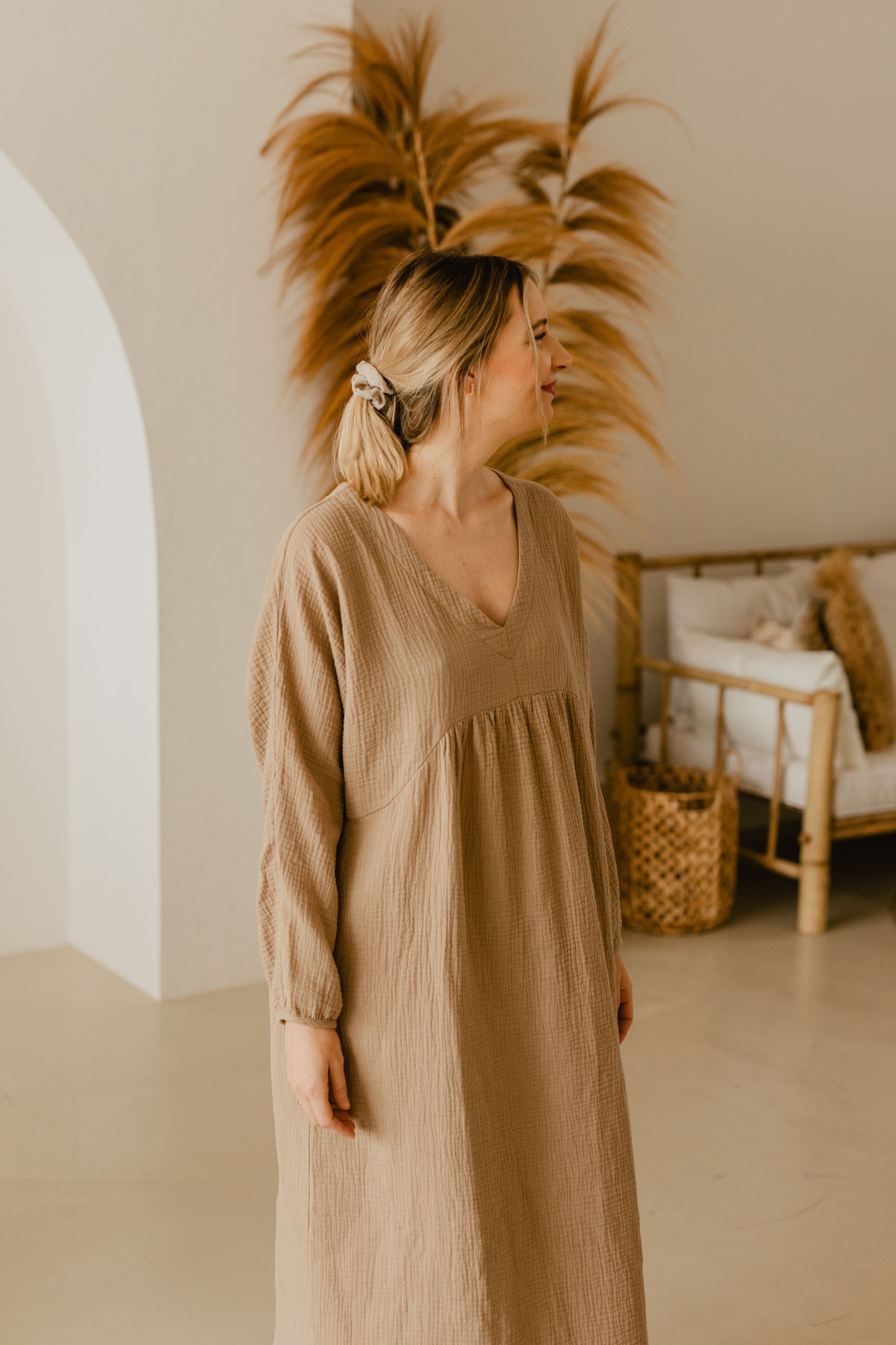 WOMAN MUSLIN DRESS