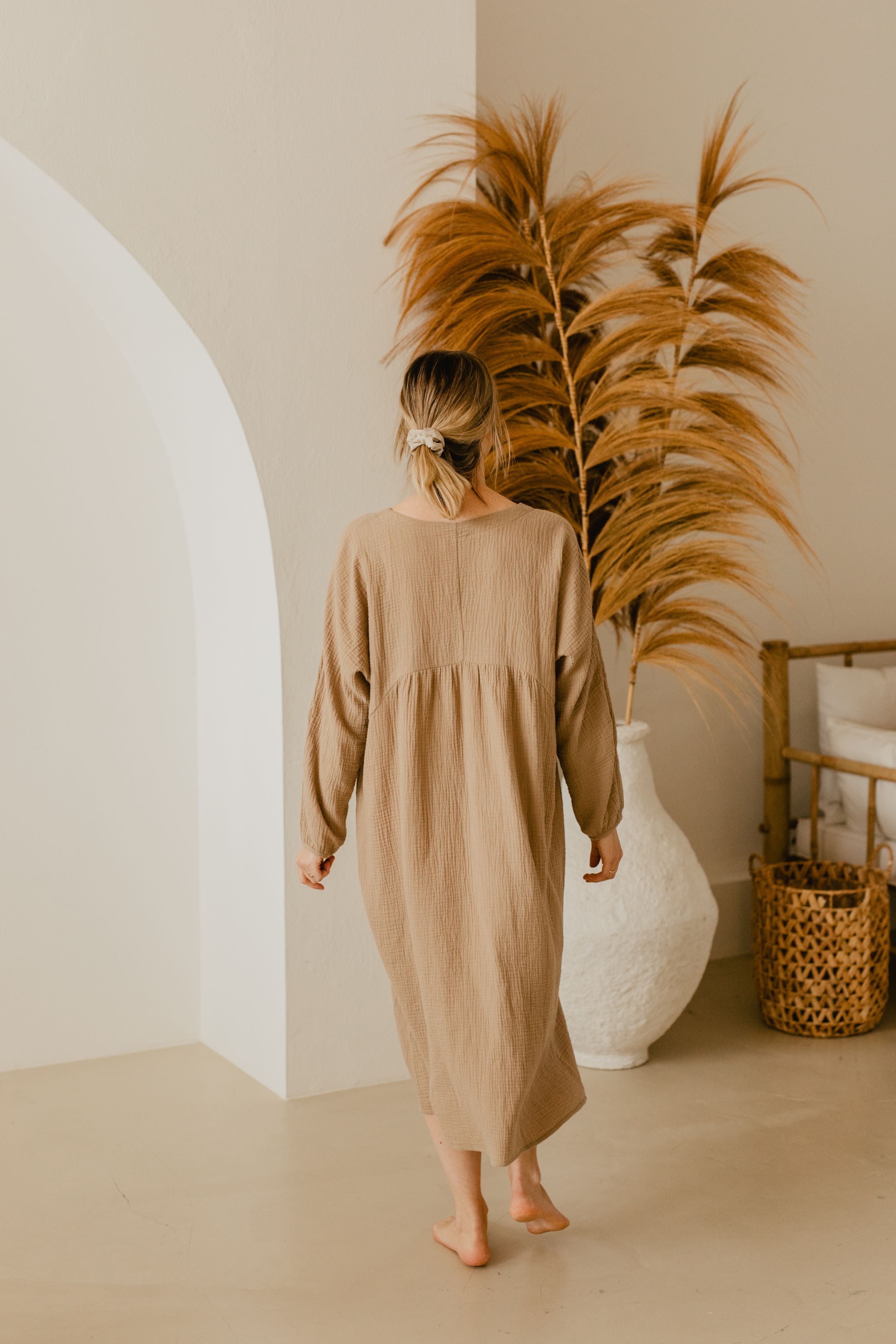 WOMAN MUSLIN DRESS