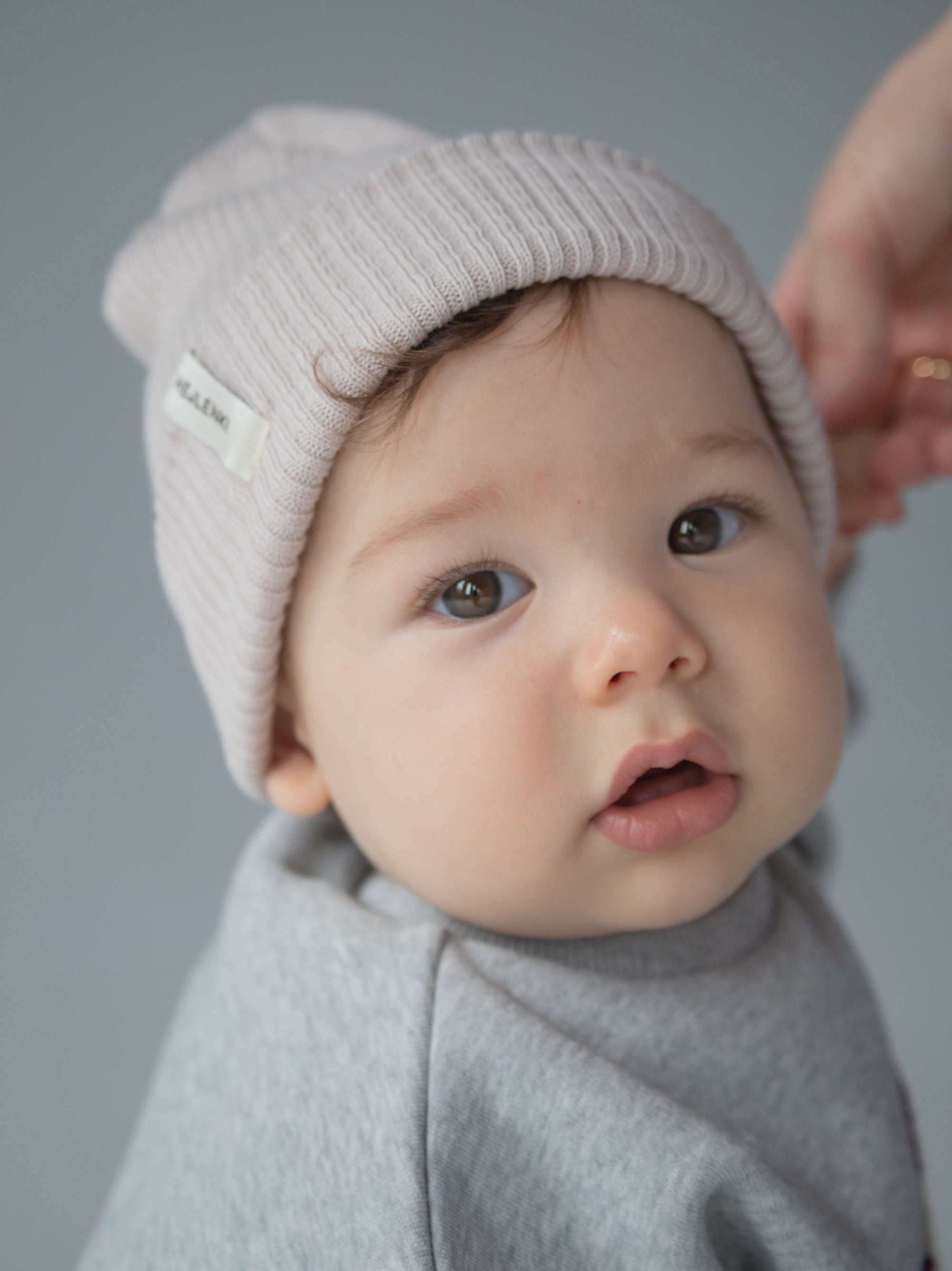 KNIT BEANIE SILKY TOFU