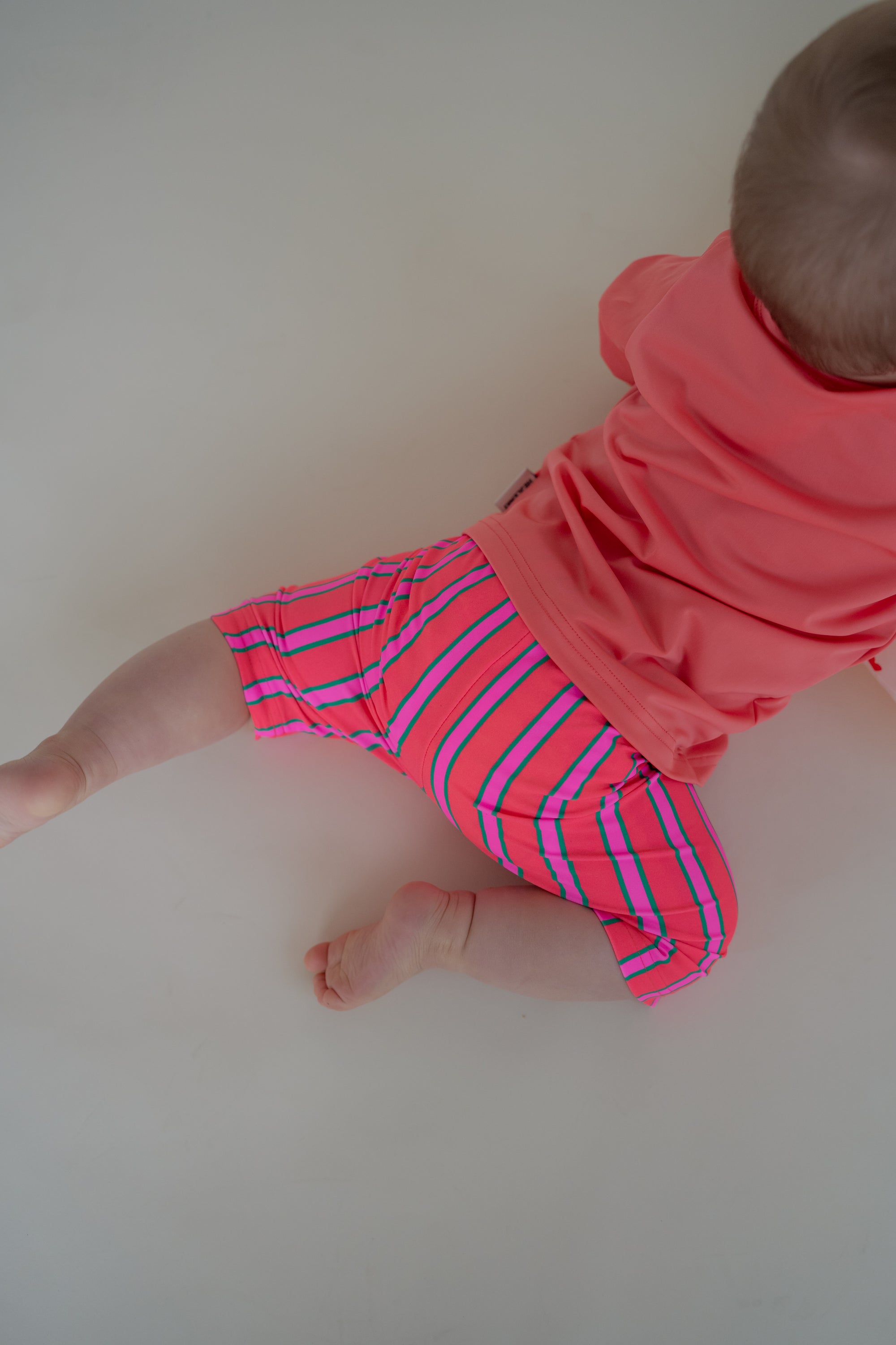 UV-SWIM SHORT NEON STRIPES