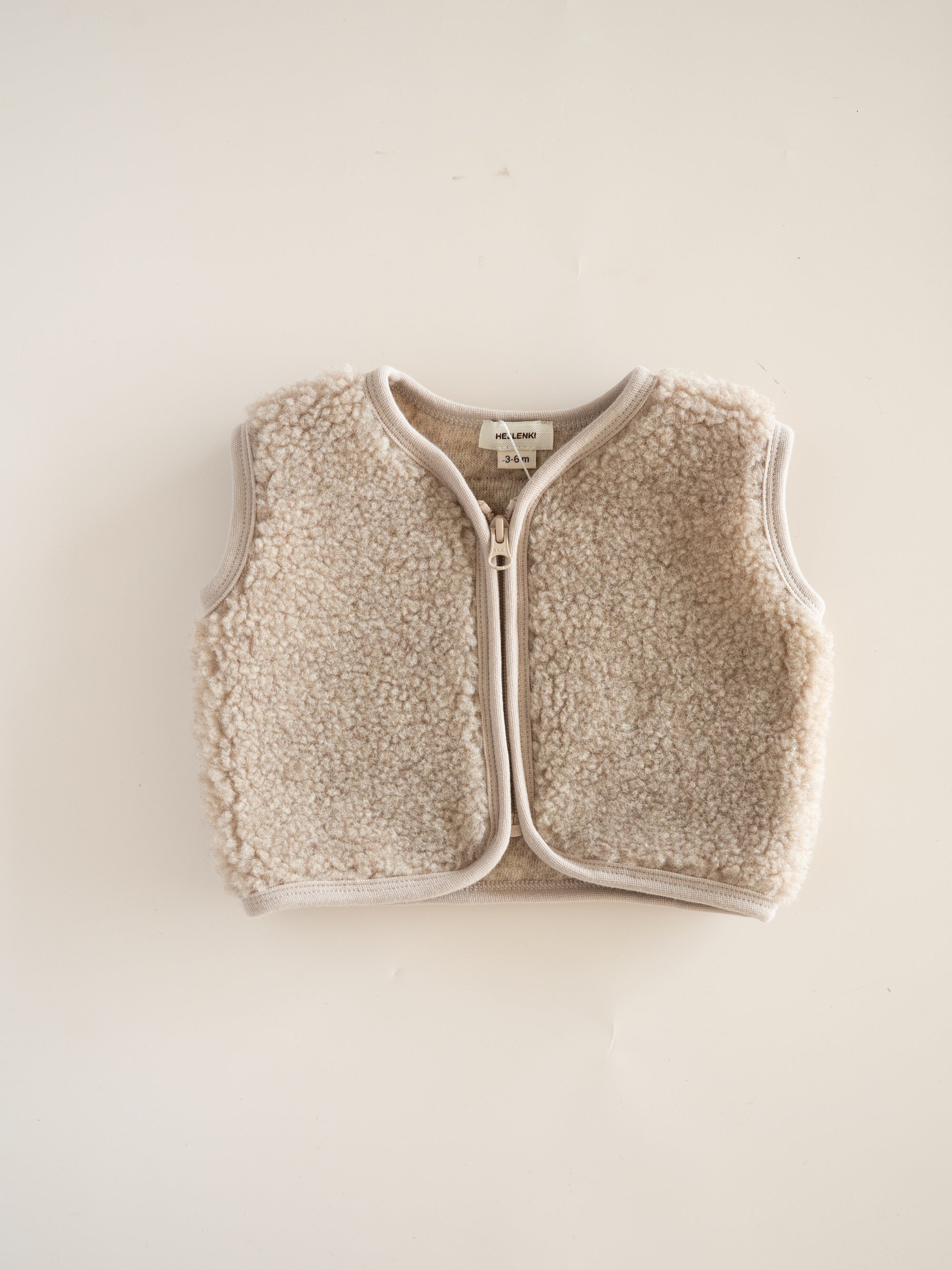 MERINO TEDDY VEST BEIGE