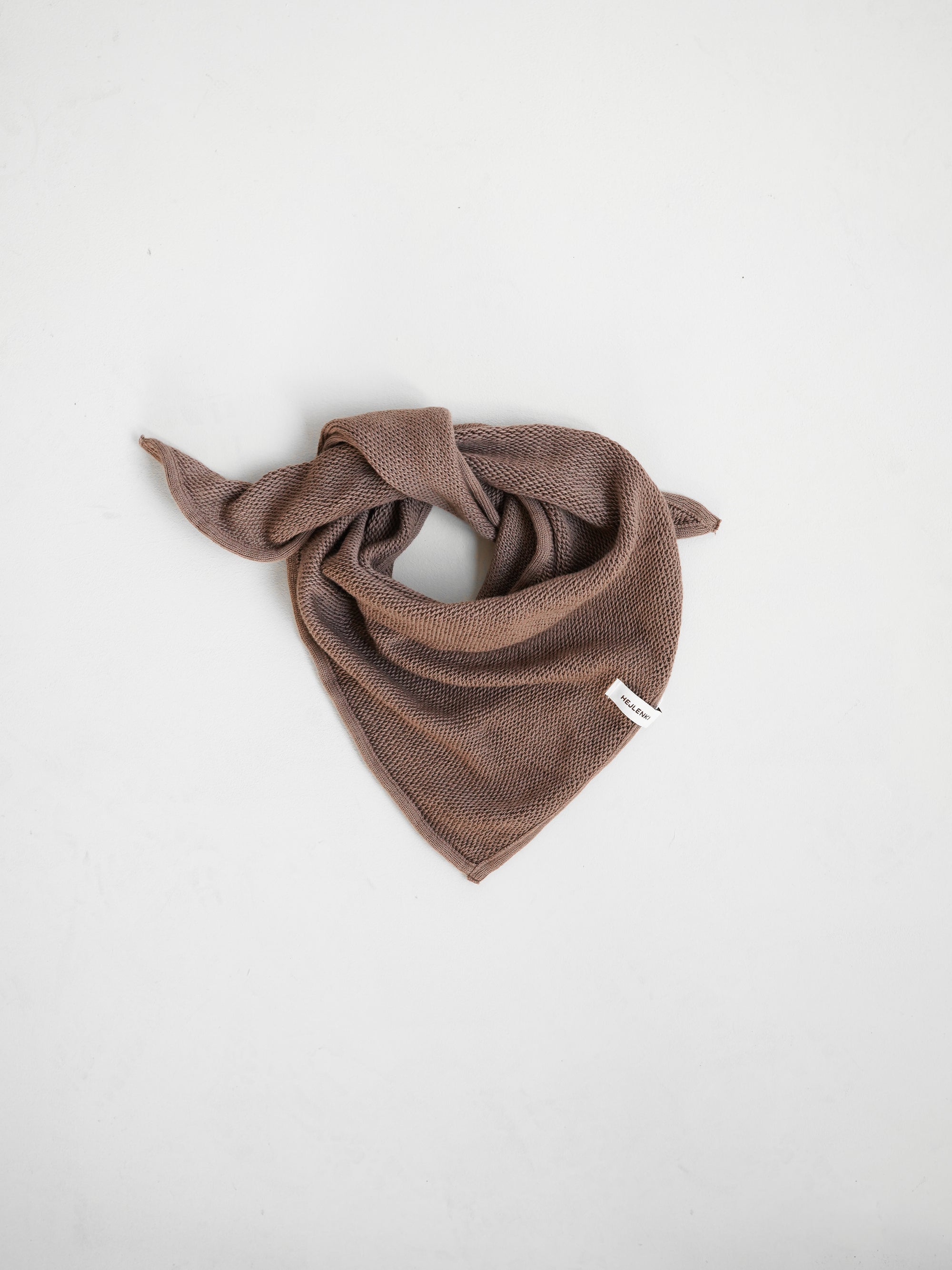 KNIT SCARF HOT COCOA