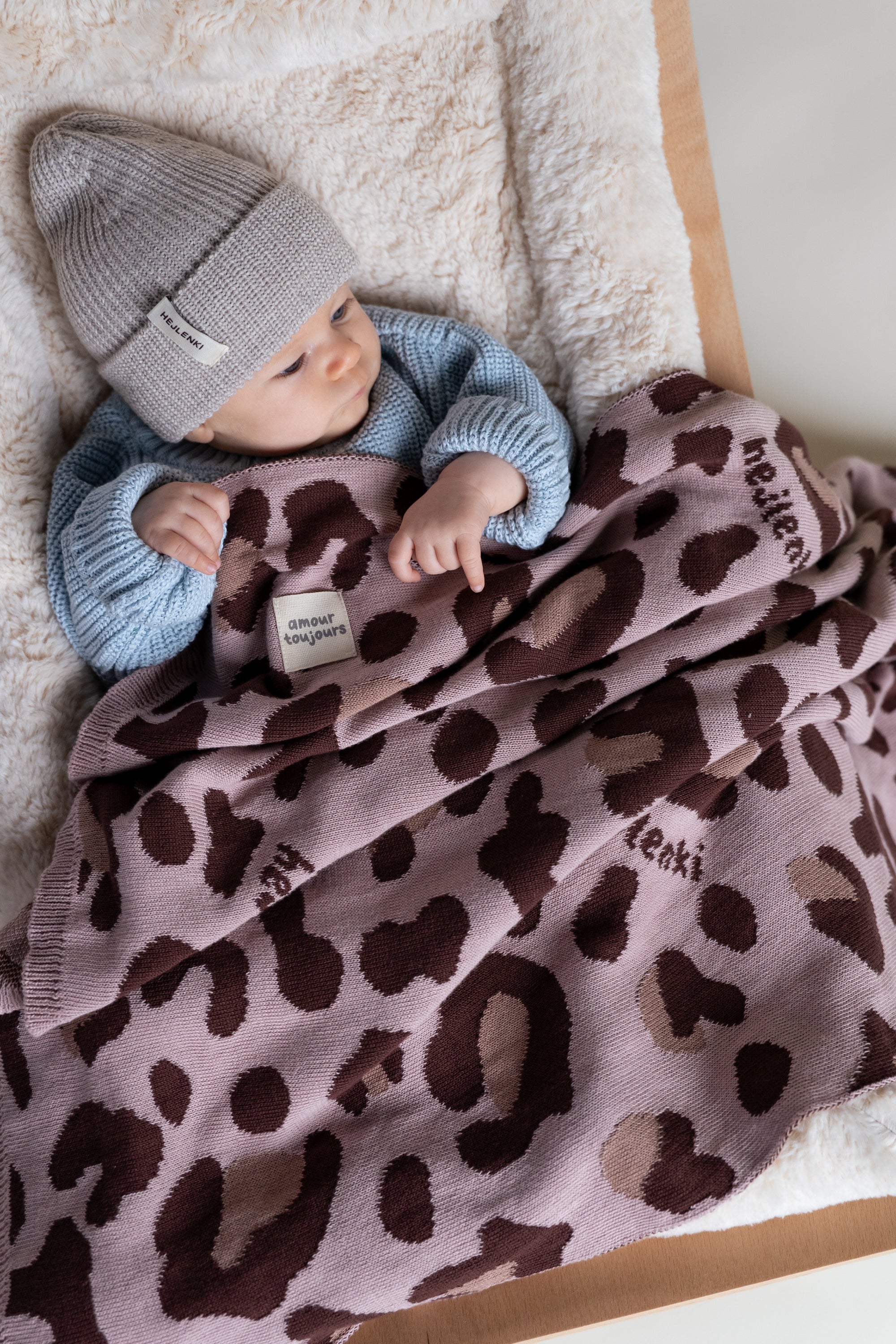 KNIT BLANKET LEO