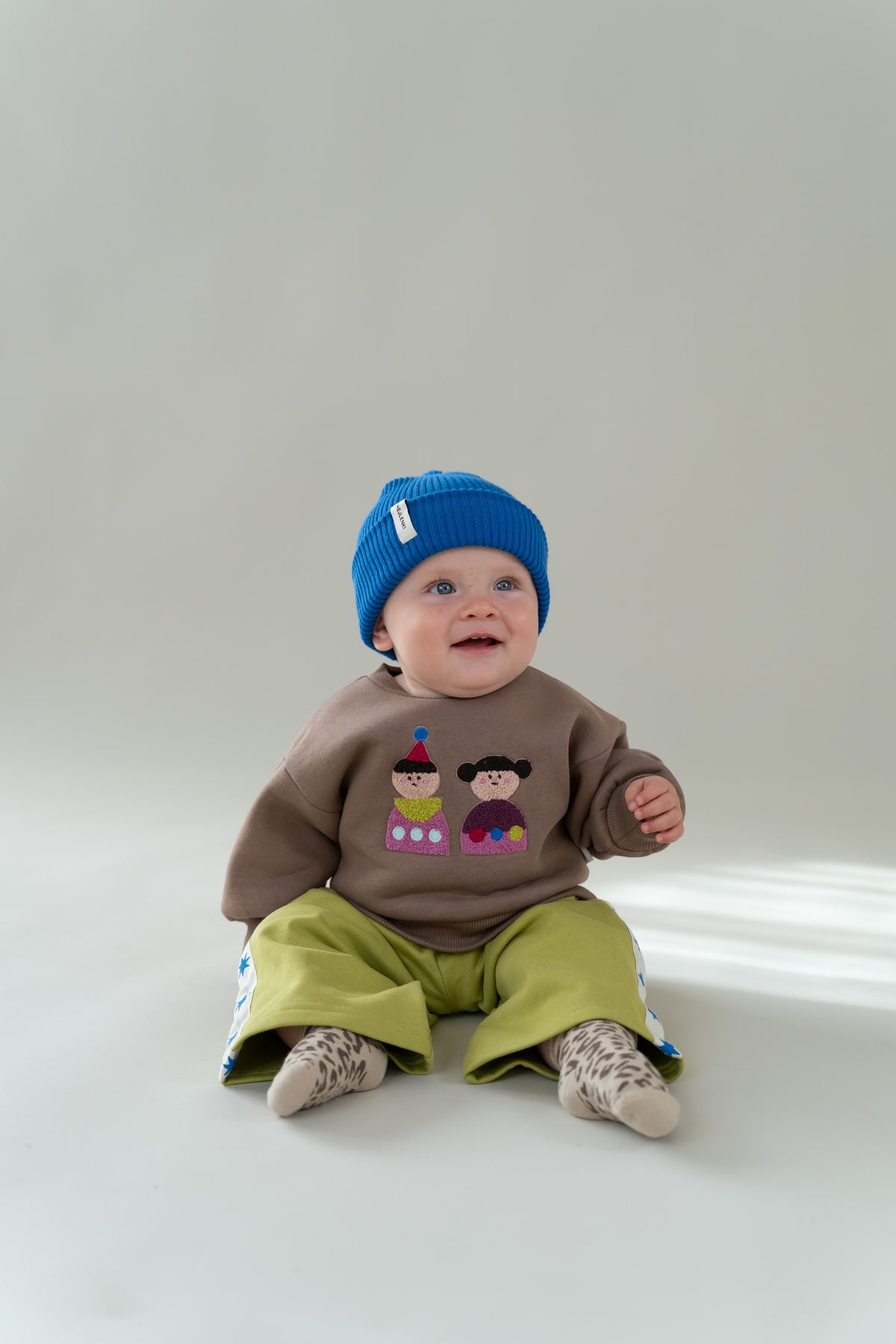 NOSTALGIC CHILDHOOD SWEATER