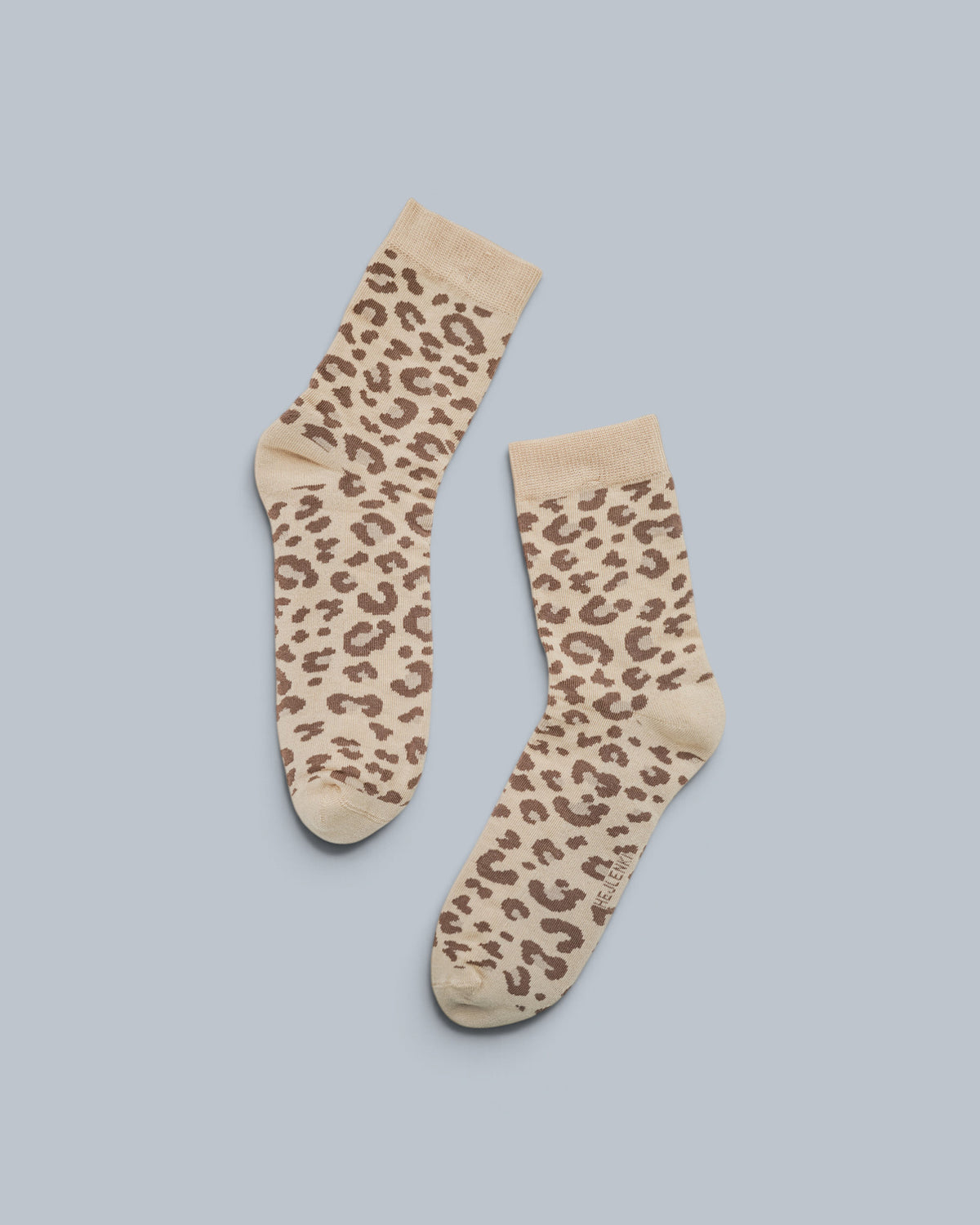 LEO SOCKS MOM