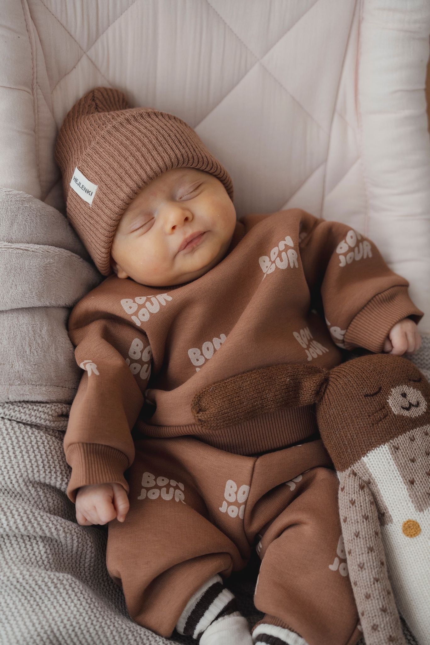 KNIT BEANIE CHOCOLATE