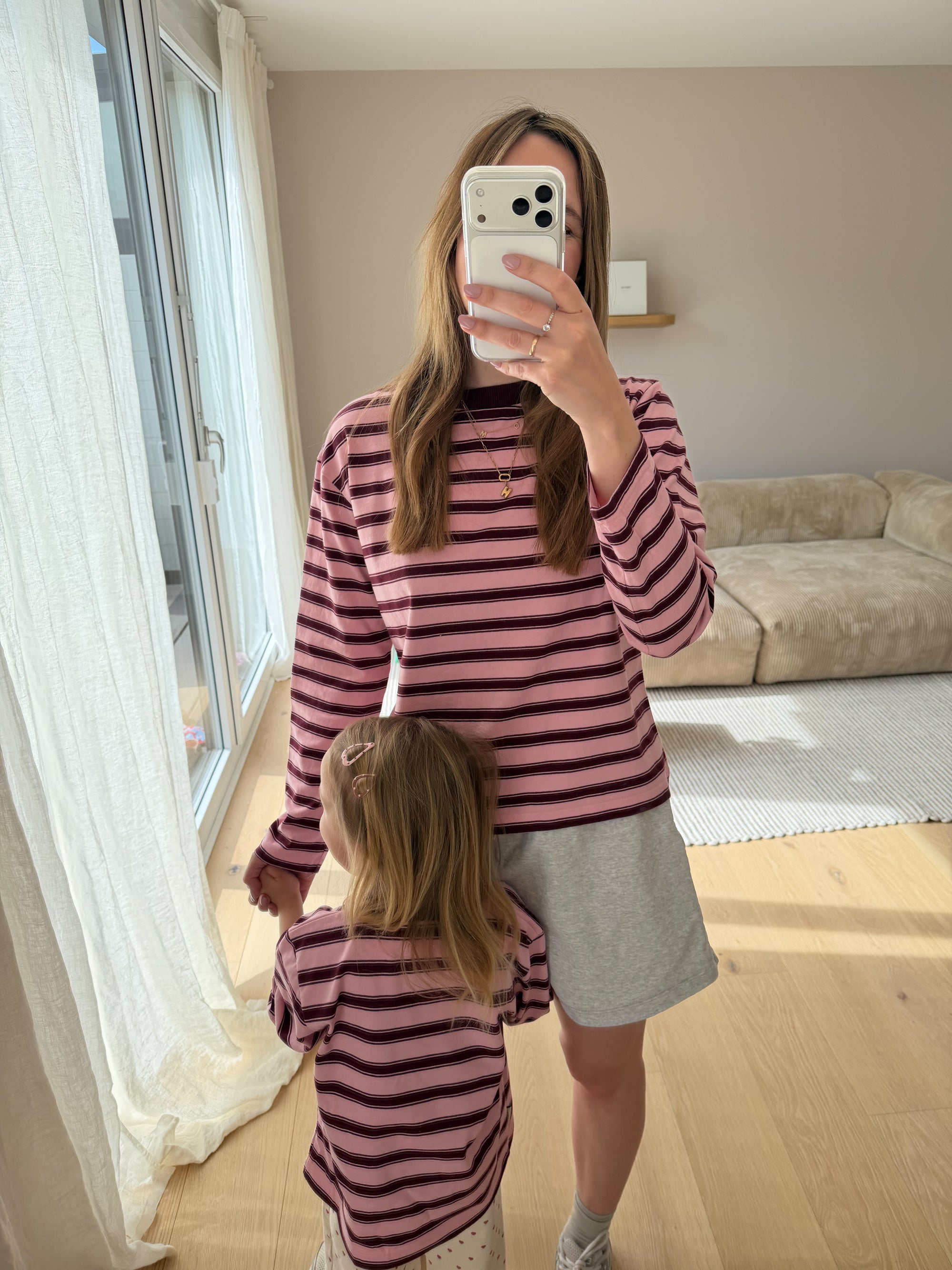 OVERSIZE LONGSLEEVE STRAWBERRY CHOCOLATE STRIPED