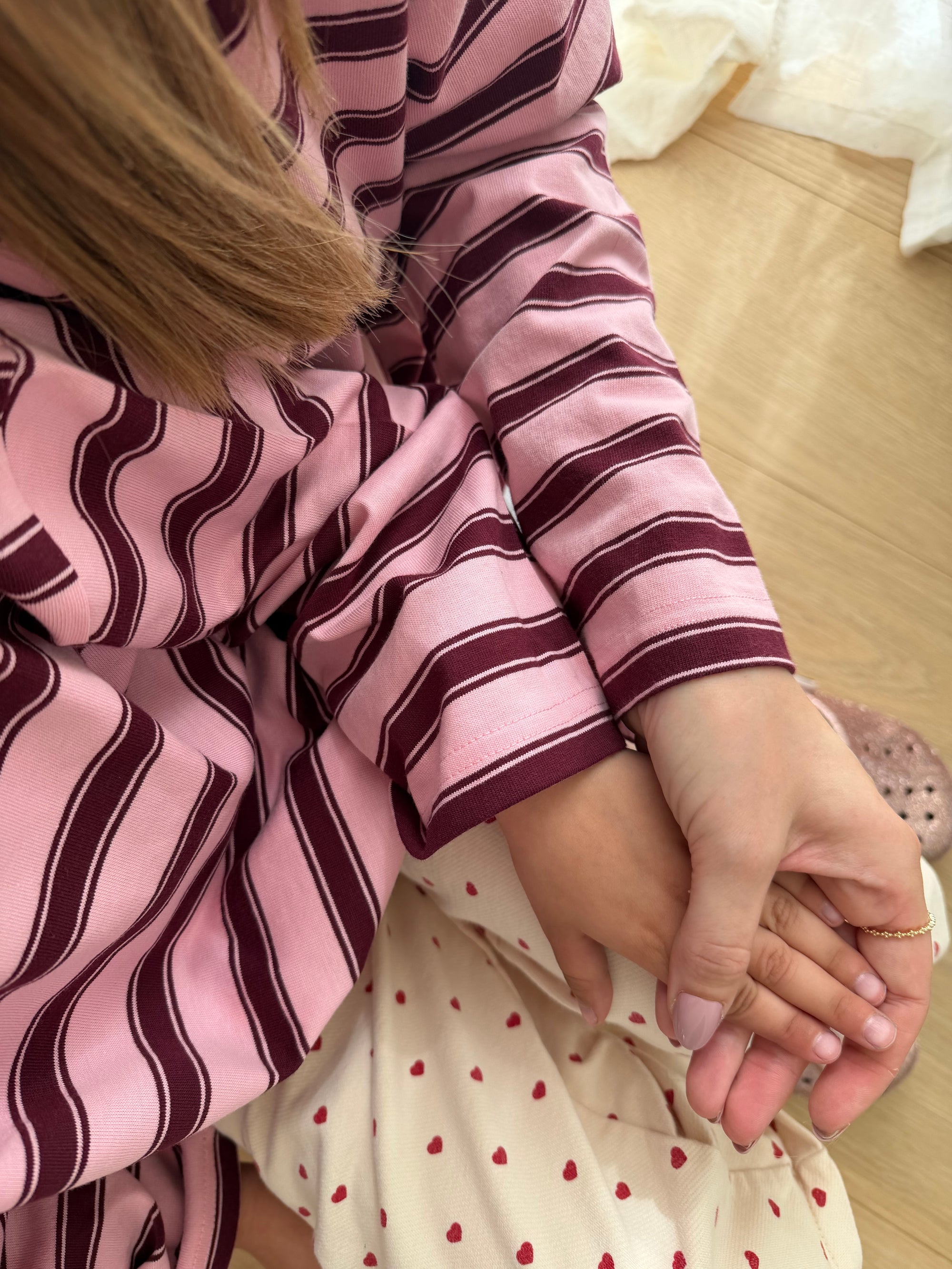 OVERSIZE LONGSLEEVE STRAWBERRY CHOCOLATE STRIPED