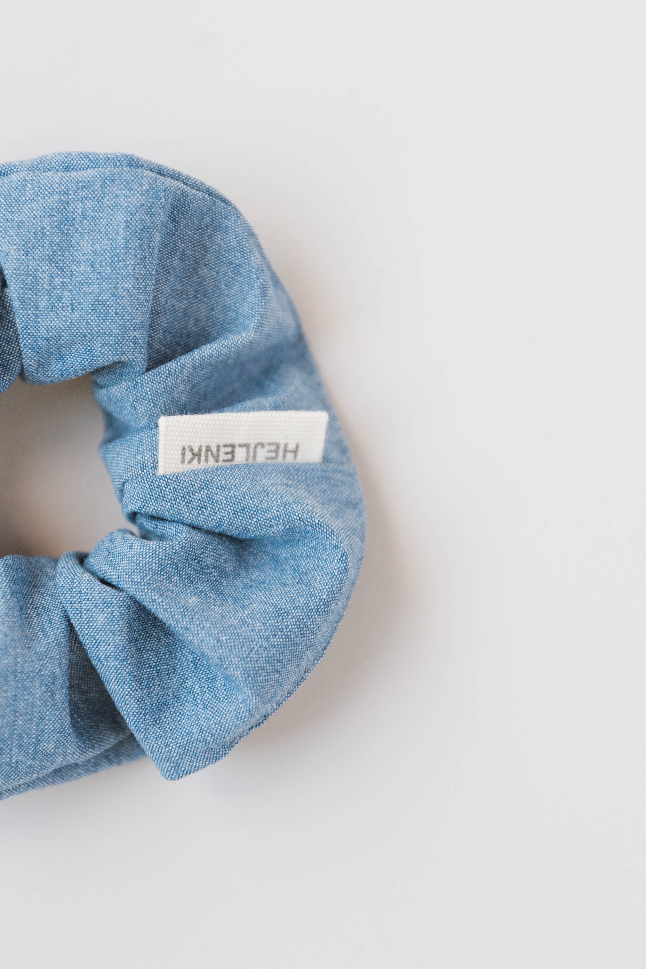 SCRUNCHIE DENIM