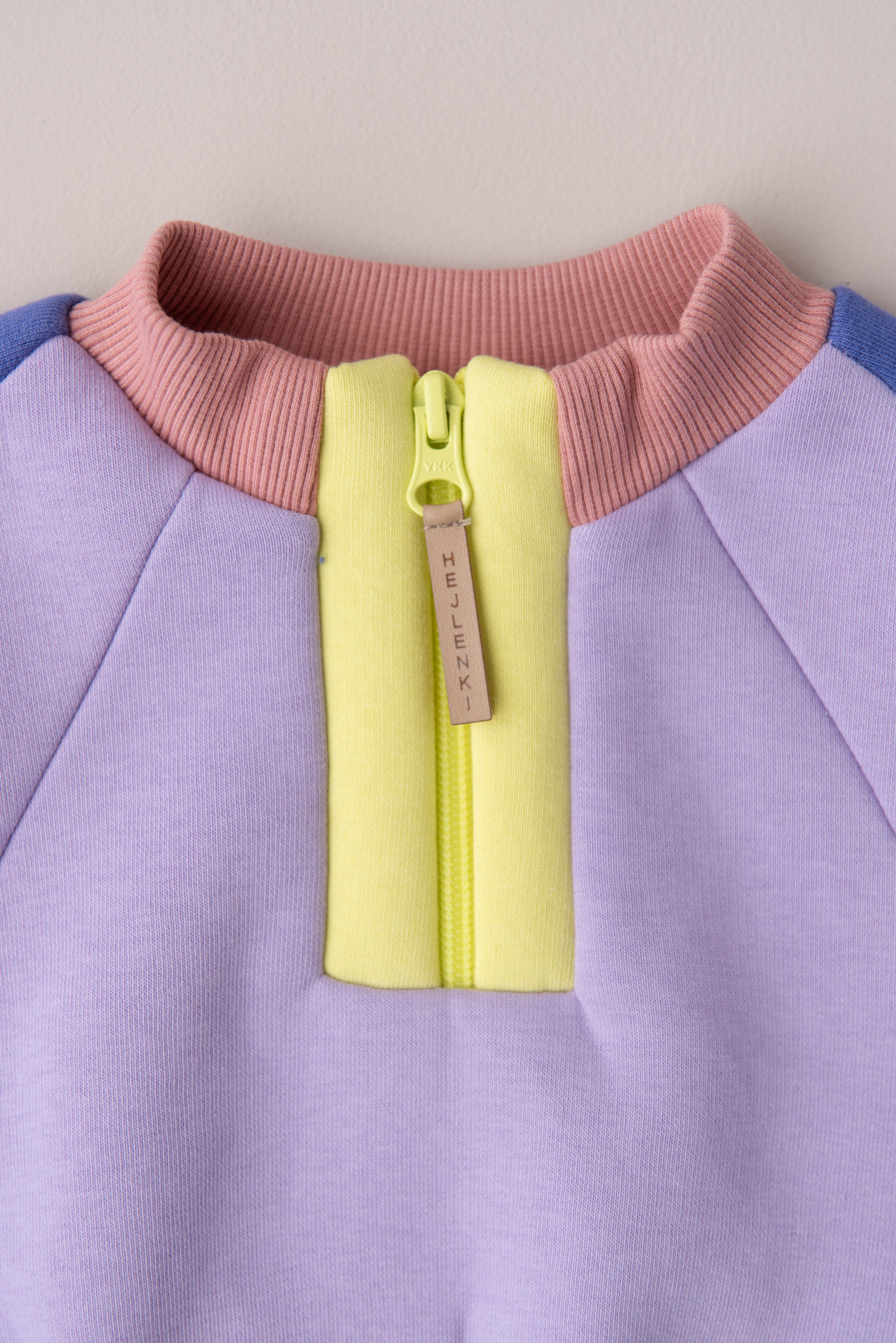 OVERSIZED ZIPPER SWEATER