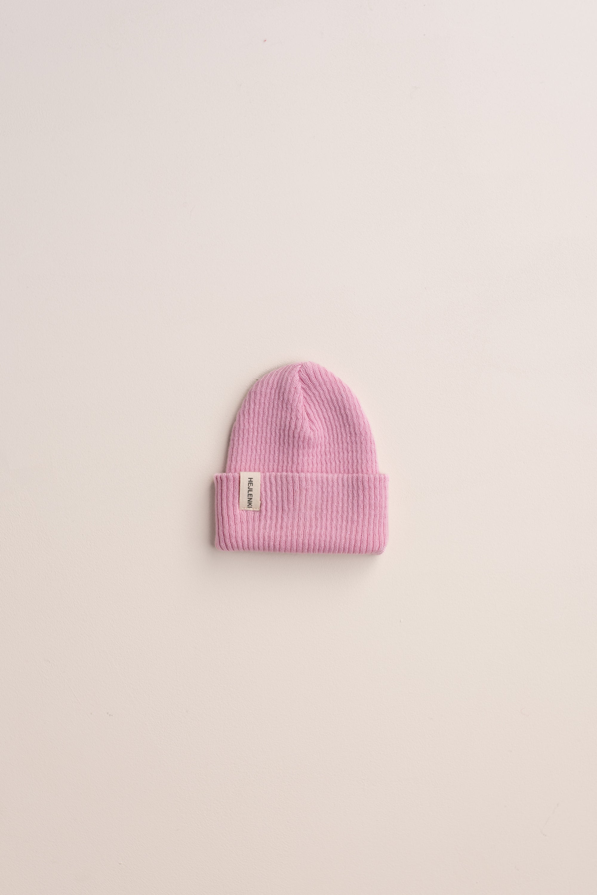 KNIT BEANIE STRAWBERRY MILK
