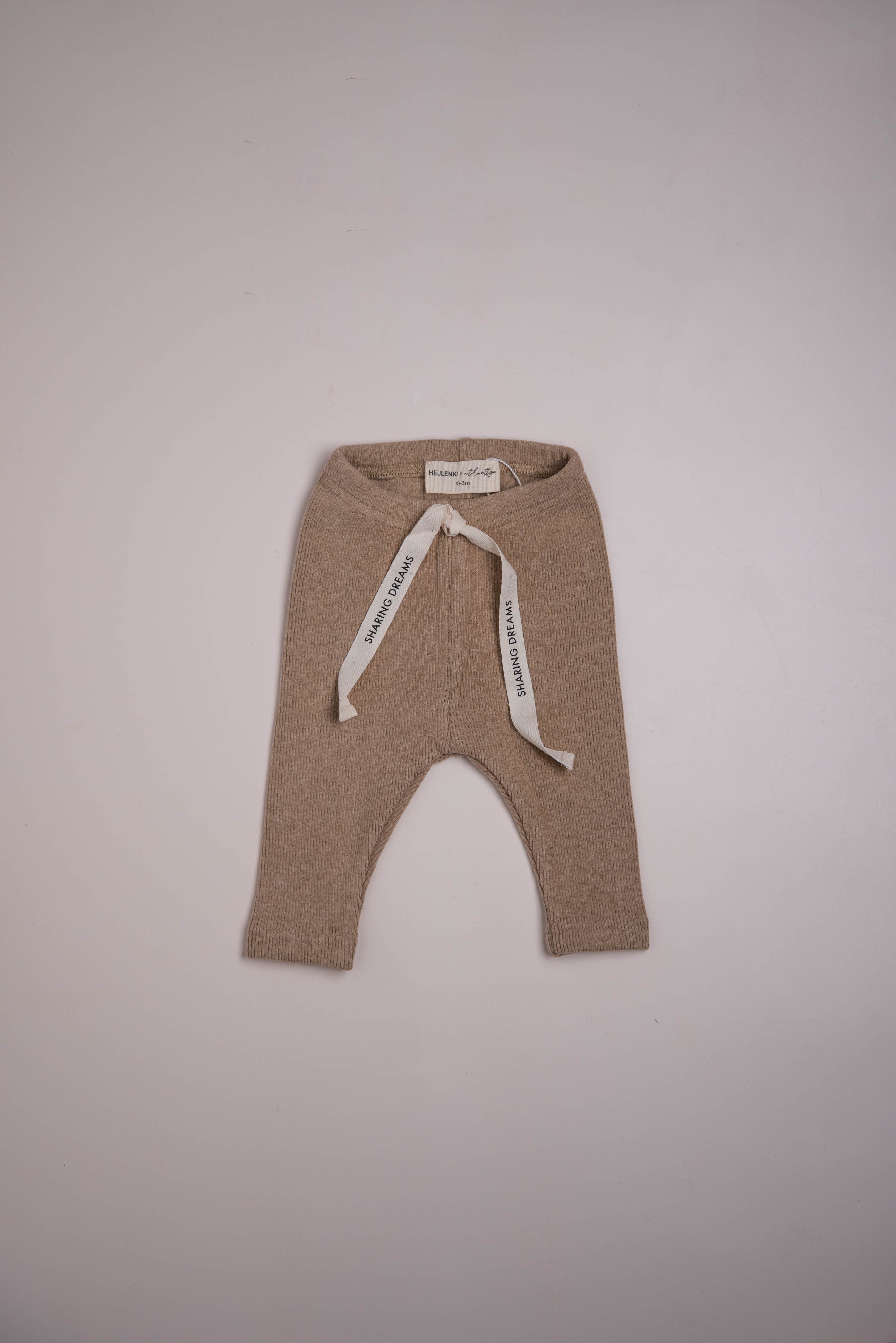 SOFT RIB LEGGINGS SHARING DREAMS CAFÉ