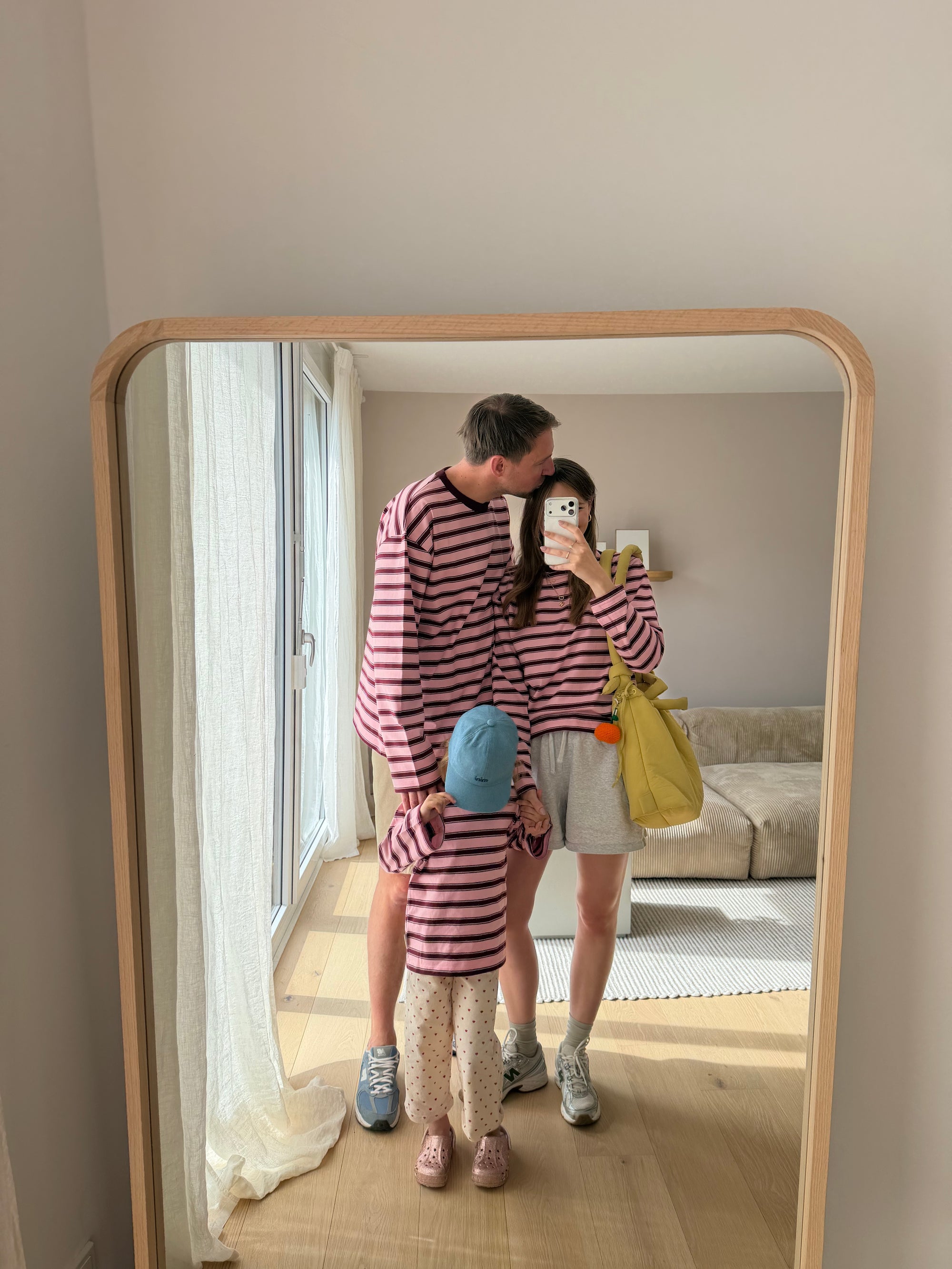 WOMEN OVERSIZE LONGSLEEVE STRAWBERRY CHOCOLATE STRIPED