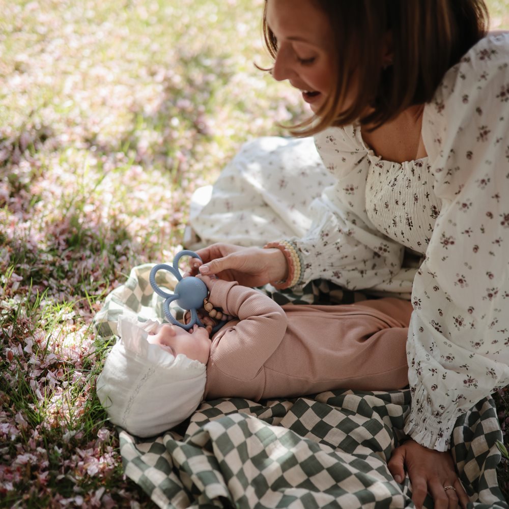 RATTLE TEETHER