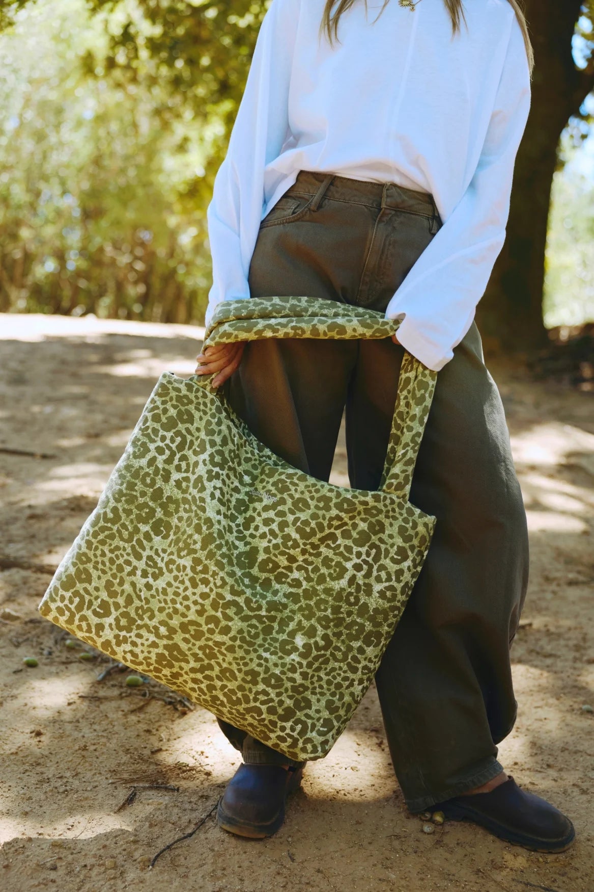 GREEN LEOPARD COTTON MOM BAG